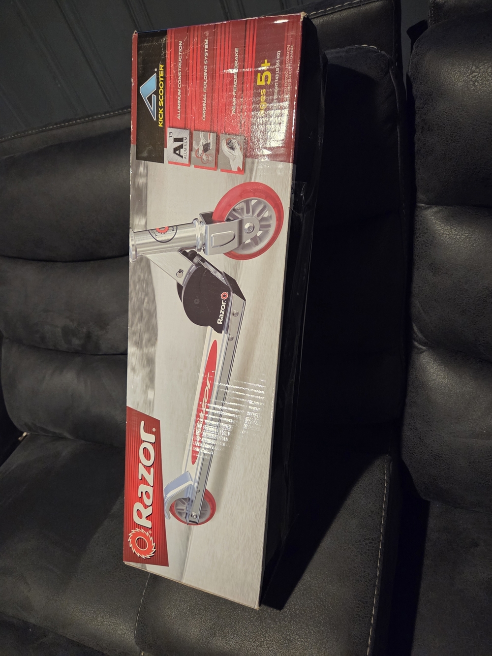 Razor Red and Silver Kick Scooter - Razor - Picture 4 of 8